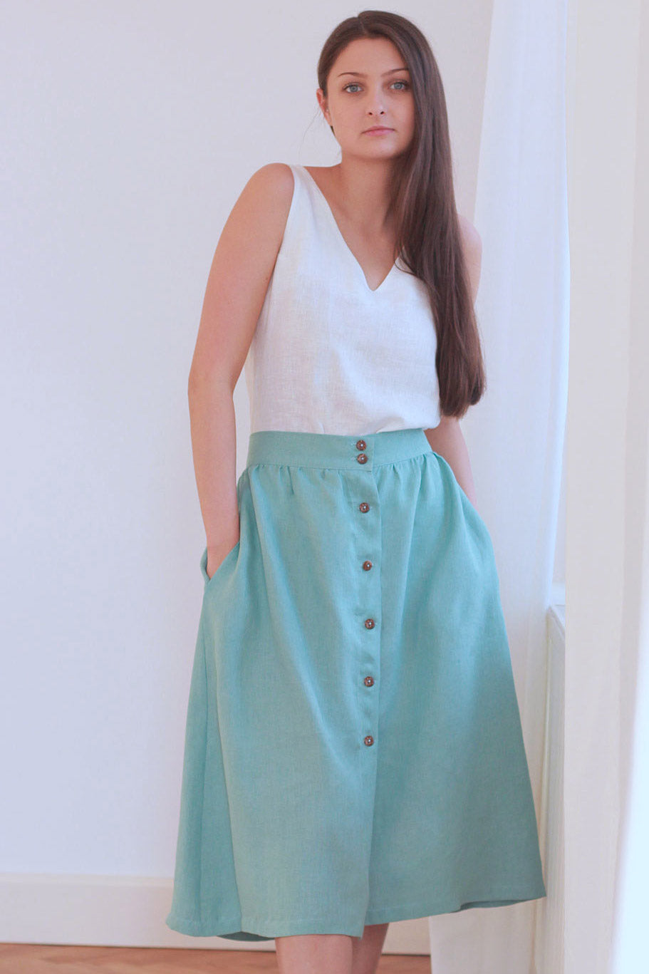 Hemp skirt with buttons