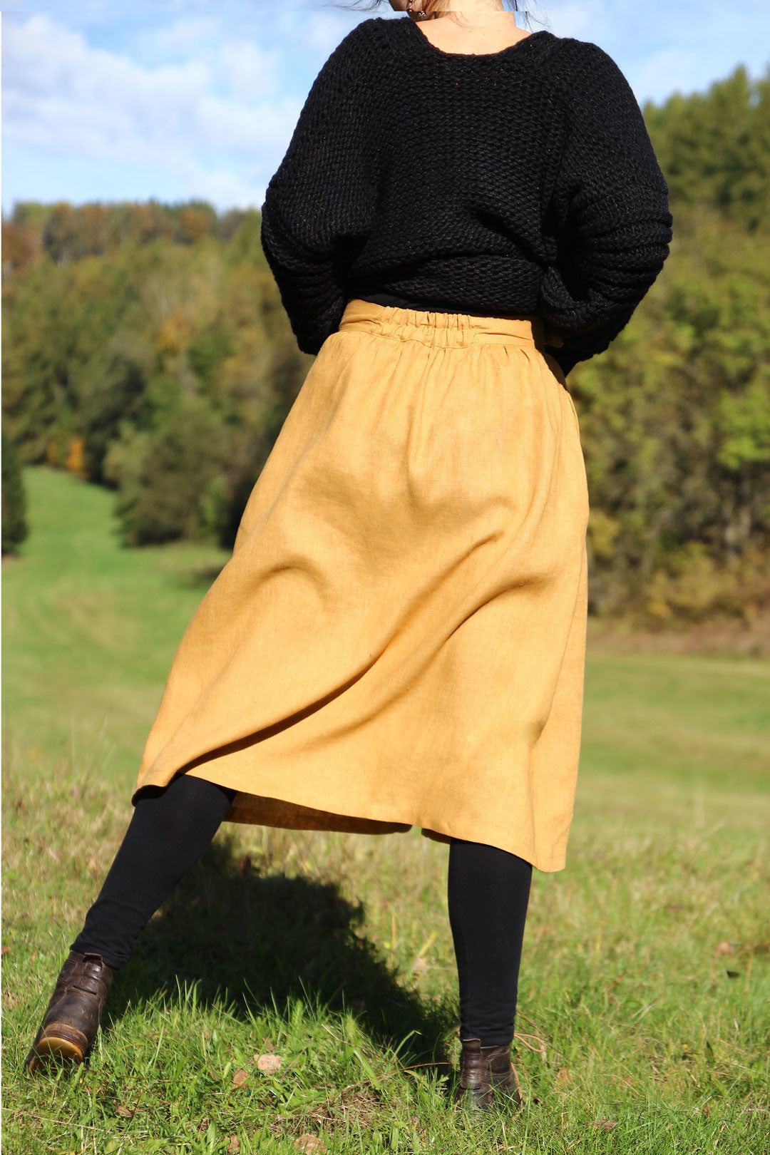 Linen skirt with buttons