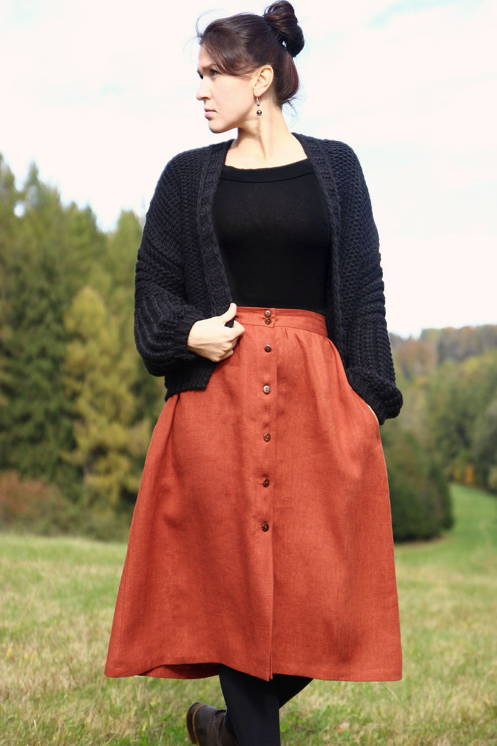 Linen skirt with buttons