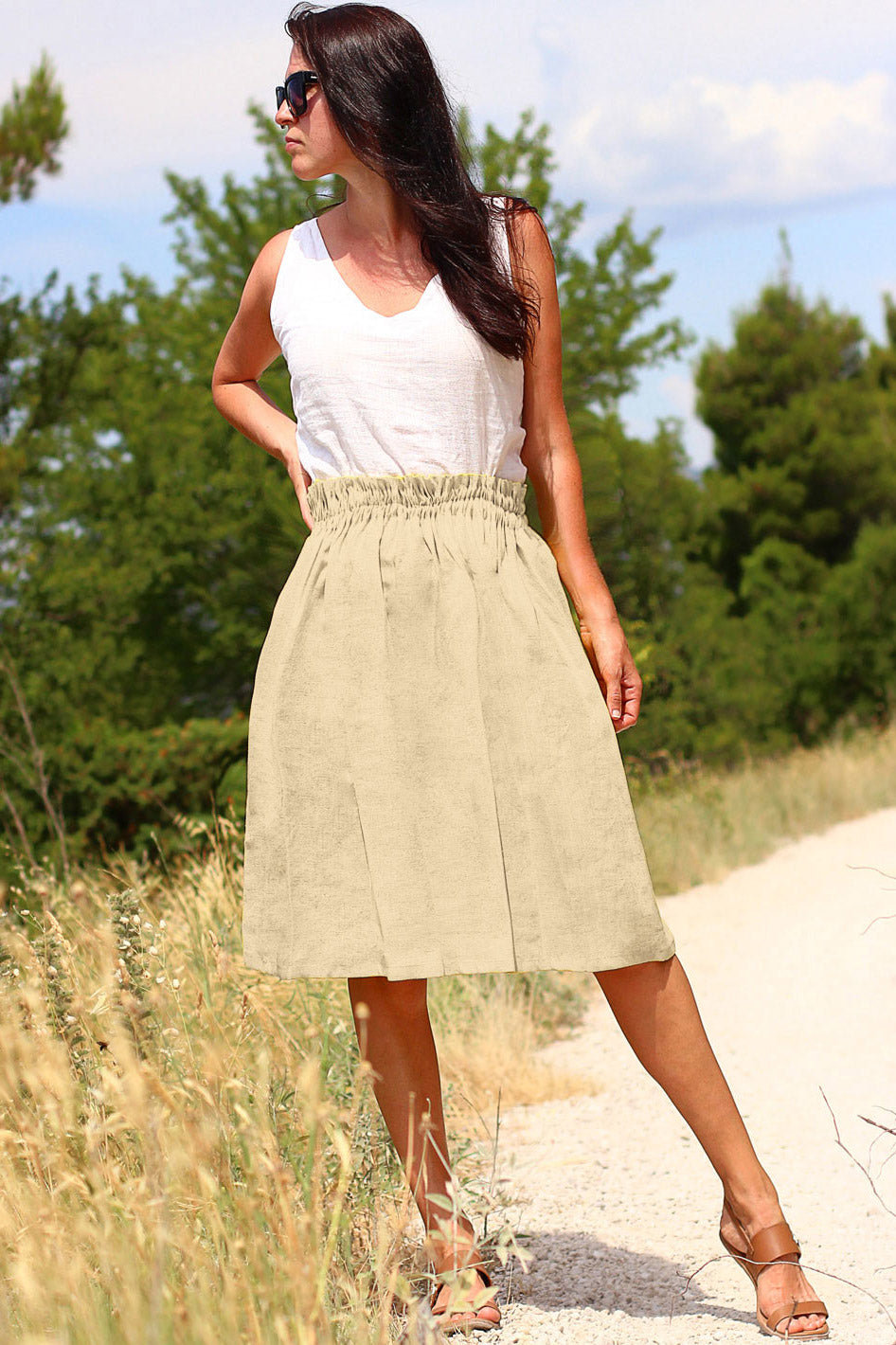 Linen skirt with pleated waist