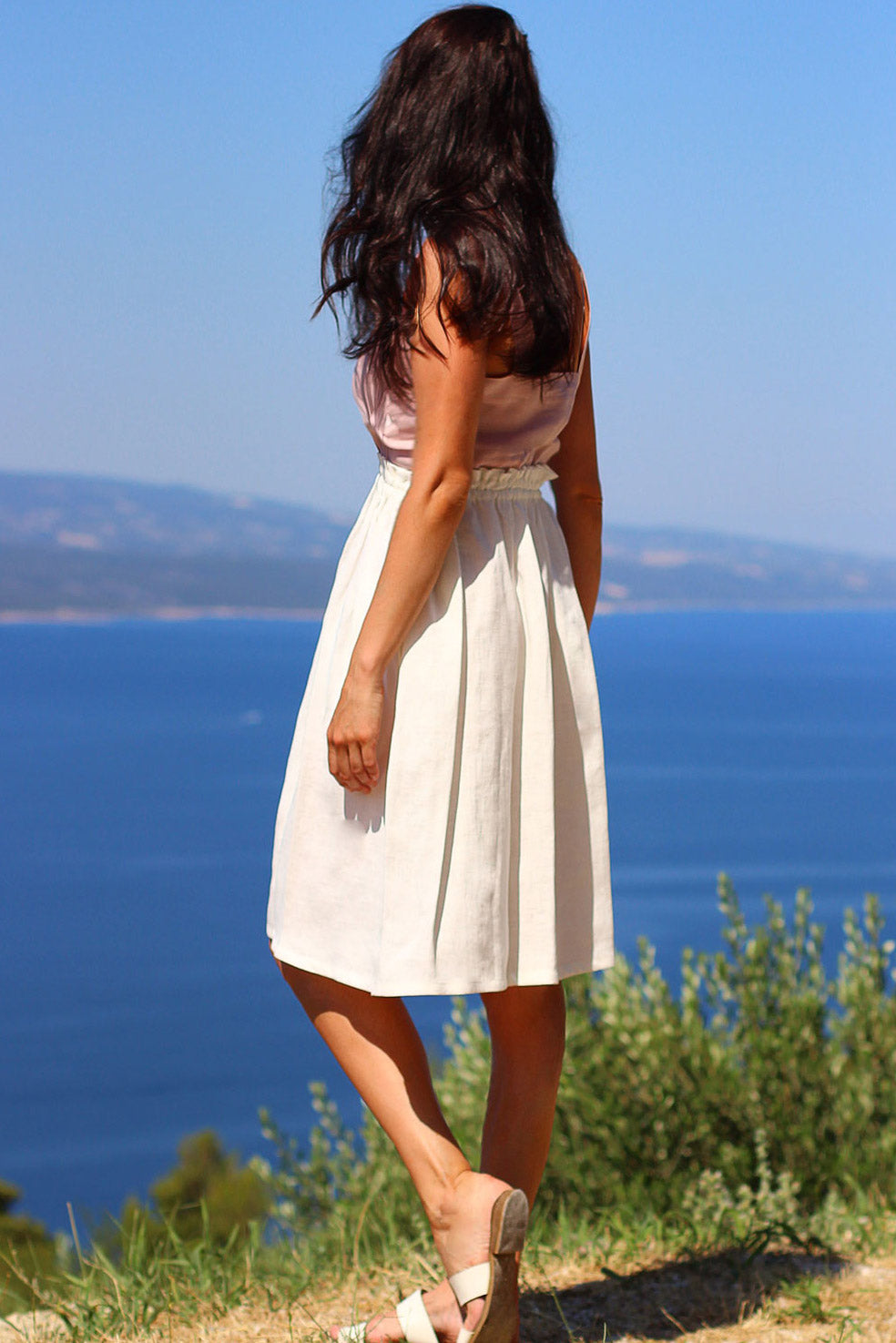 Linen skirt with pleated waist