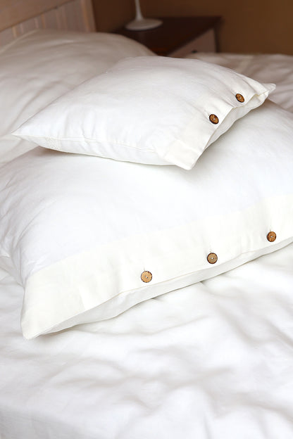 Linen pillowcase with lace